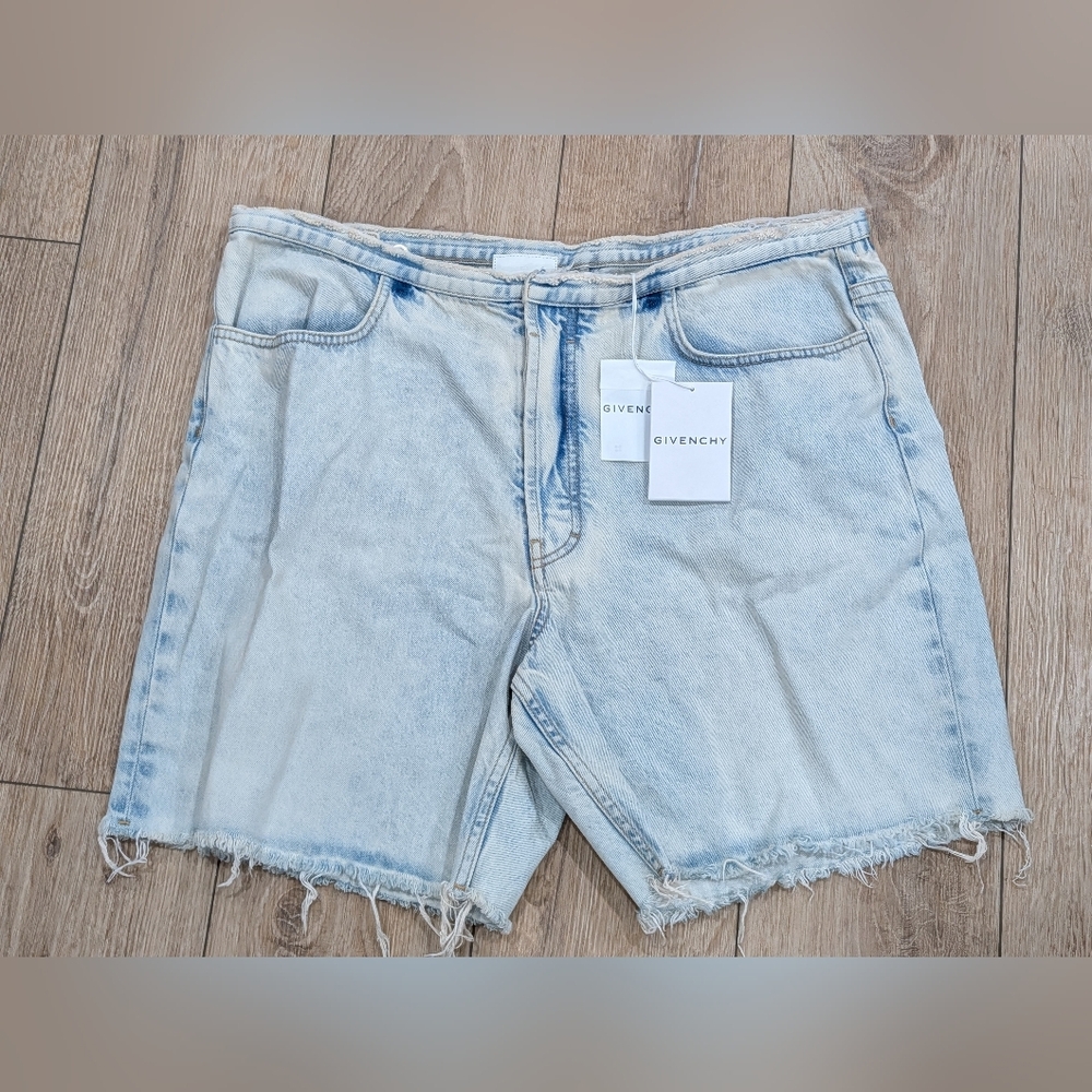 $920 Mens GIVENCHY Bleach-Wash Cotton Denim Shorts Pale Blue 38
